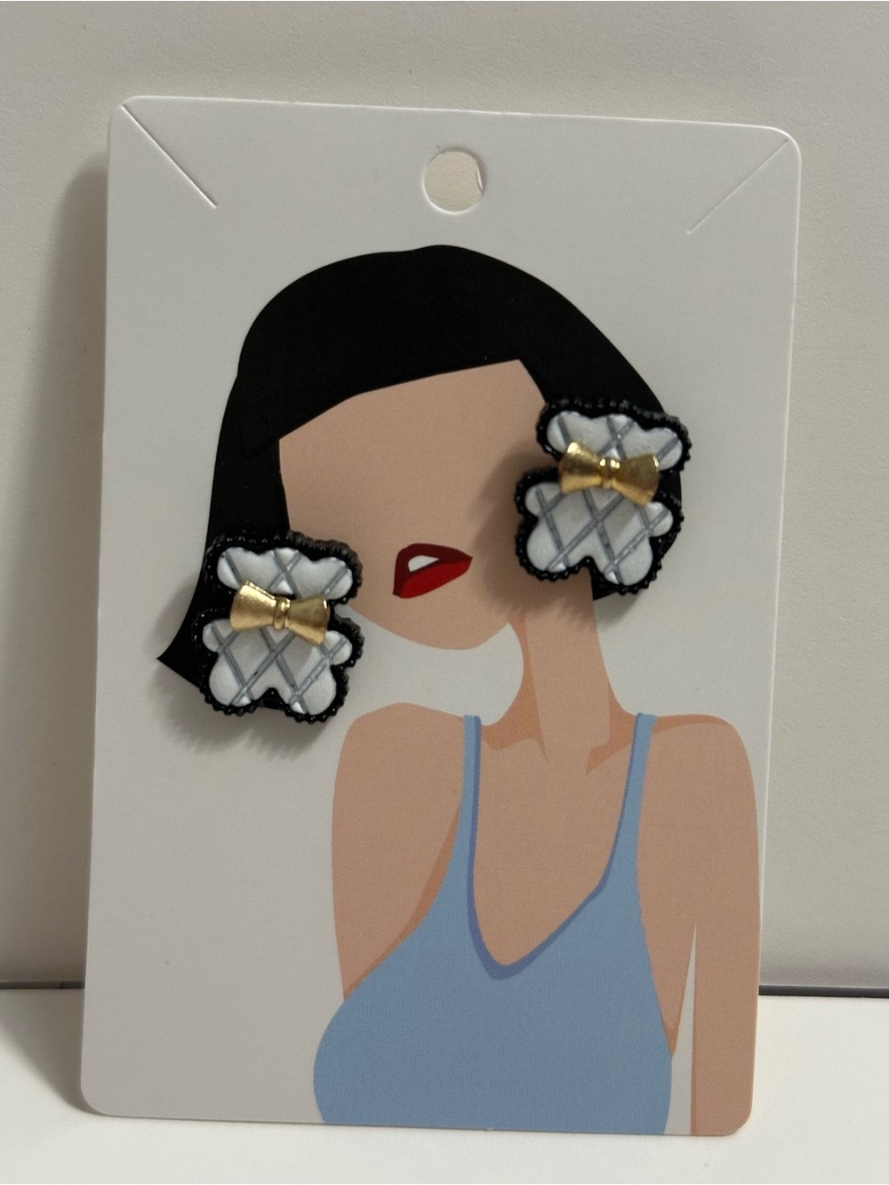 White and Gold Flower Stud Earrings - Women's Fashion Accessories